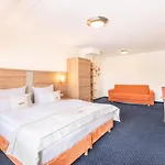 Acora Living The -
